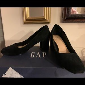 Gap Black Suede Block Heel Pump
